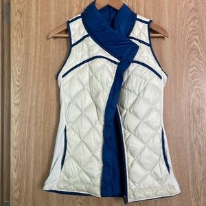 Reversible lululemon vest blue and beige size 4 New